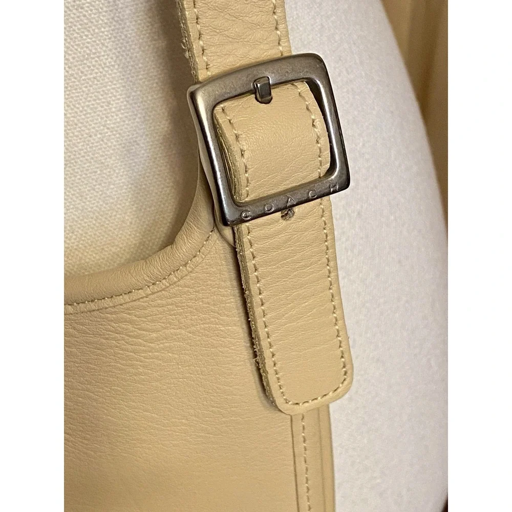 Vintage COACH 9135 Saddle Flap Crossbody bag 100 % Leather Brand New W/o Tags